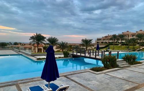 a view of the pool at the resort at Lavista 7 in Ain Sokhna