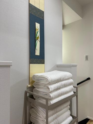 Nikyo Rofu Garden North Two Bathrooms 3-Minute Walk to Hanazonocho Station Villa in Osaka