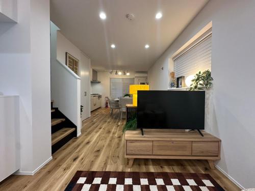 Nikyo Rofu Garden North Two Bathrooms 3-Minute Walk to Hanazonocho Station Villa in Osaka