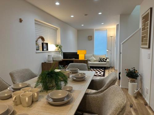 Nikyo Rofu Garden North Two Bathrooms 3-Minute Walk to Hanazonocho Station Villa in Osaka