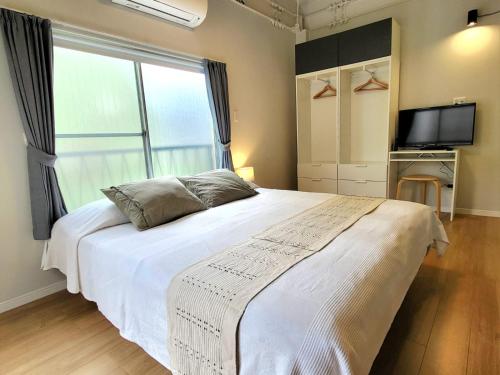 DUPLEX TINY Apartments, 1 Listing Central Near Shinjuku