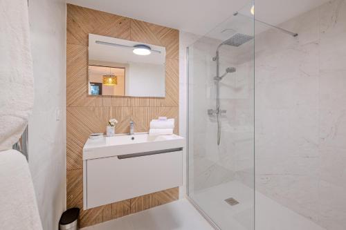 Apartment 3 bedrooms with Terrace - Happy Rentals