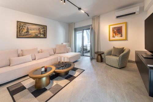Lemesou Luxury Apartment's Near Metro and Athens Metro Mall