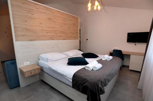 Kapov's Rooms