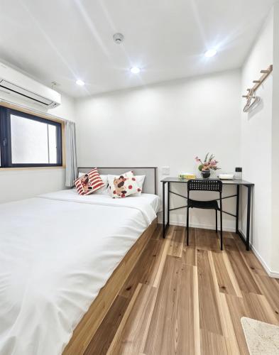 浅草花日美居 Asakusa Hanahi 305 Queen Bed Room, 4 min walk to Asakusa Temple, direct subway access to Narita and Haneda Airport