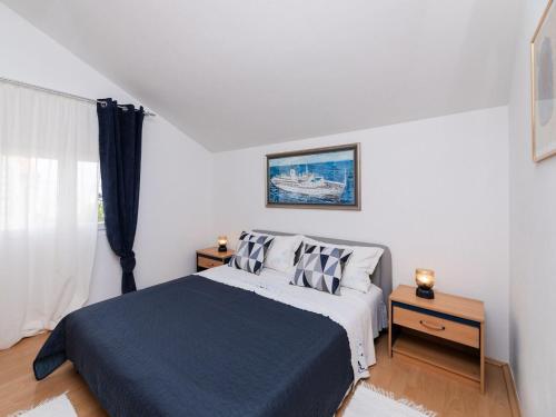 Apartments Roda - Comfort One Bedroom Apartment with Terrace Kate - ST
