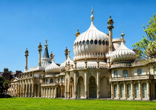 Charming Victorian one-bedroom flat in a prime location, just moments from the seafront, the i360, and the train station photo 20