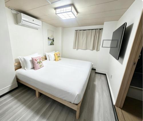 浅草小胎一楼 Asakusa Hanahi, Small Tire, 1st Floor, 4-Minute Walk to Asakusa Temple, Direct Subway Access to Narita and Haneda Airports, Private Room