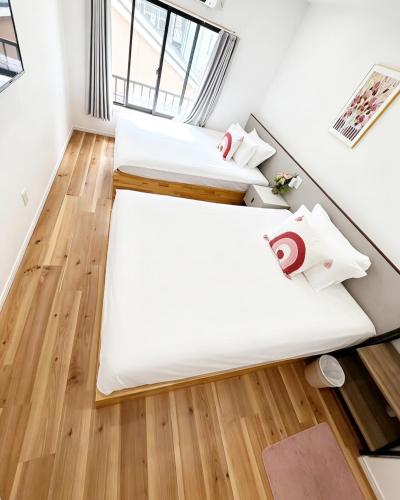 浅草花日美居 Asakusa Hanabi 303 Twin Bedroom 4 min walk to Senso-ji Temple Direct access to Narita Haneda Airport Host's listings are all at the same address