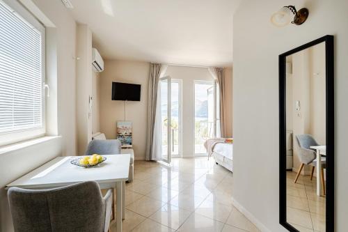Stunning Sunset View Apartment for Couples&Friends
