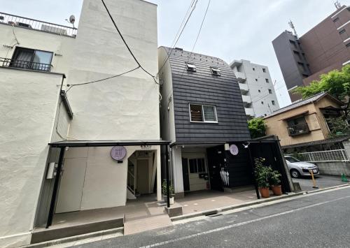 浅草花日美居 Asakusa Hanabi 205 Room Double Bed 4 min walk to Asakusa Temple Direct subway access to Narita Haneda Airport