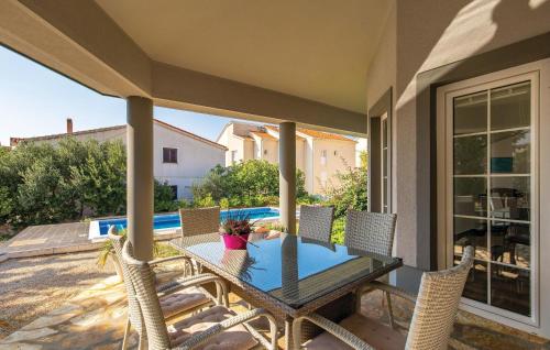 Stunning Home In Novalja