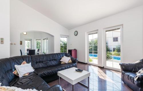 Stunning Home In Novalja
