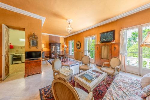 Villa TOPAZE Maison de ville avec jardin au cœur de Cannes