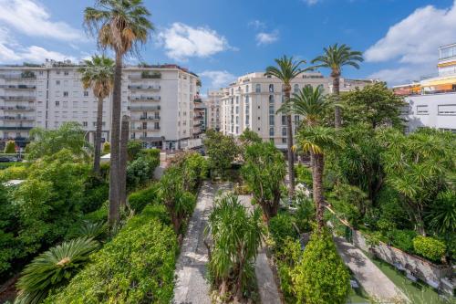 Villa TOPAZE Maison de ville avec jardin au cœur de Cannes
