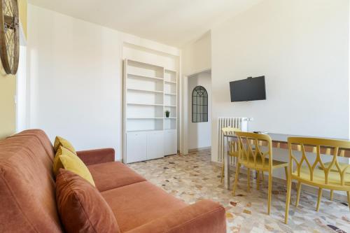 Romolo - Navigli Bright Two-Room Apartment