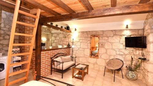 Holiday Home Volat -Baska Voda by Villas Guide
