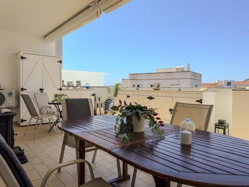 #328 Charming 2BR Albufeira Home Balcony & AC