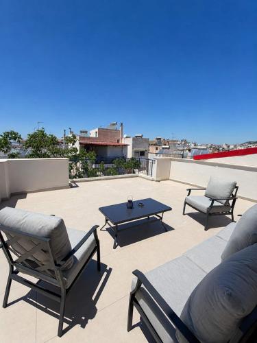 Acropolis Museum 5min Walk Stylish 2BR Maisonette Athens