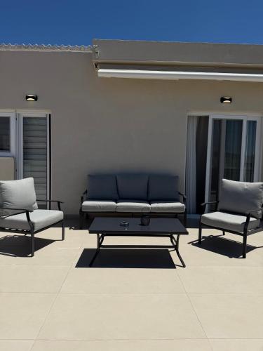 Acropolis Museum 5min Walk Stylish 2BR Maisonette Athens