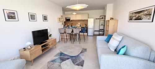 LE SEGRETO, Appt Neuf dans résidence de Standing, Superbe Déco, Centre, 2 Parkings Privés, Climatisation