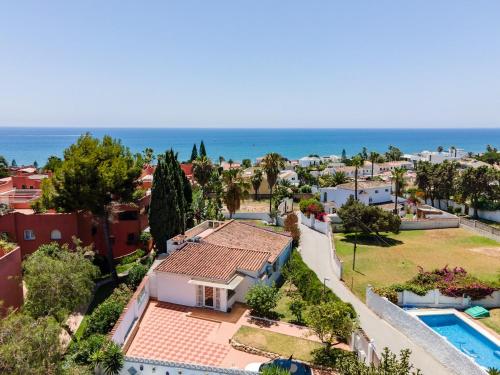 Lovely house with a Sea View, 220 m from the Beach