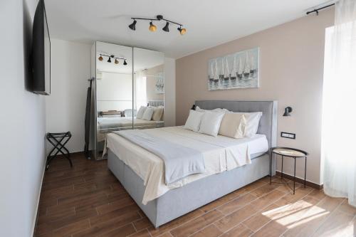 Apartment North