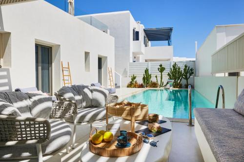 Walk to Naousa, 5BR Pool Villa,Villa Yagha