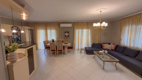 Delta Residence - Stylish Family Apartment