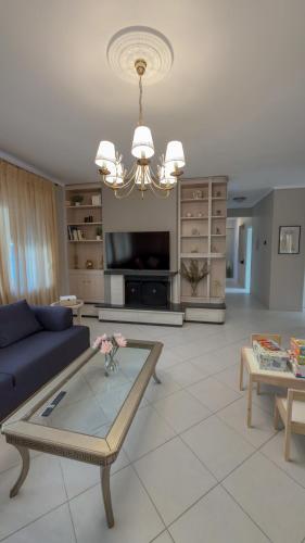 Delta Residence - Stylish Family Apartment