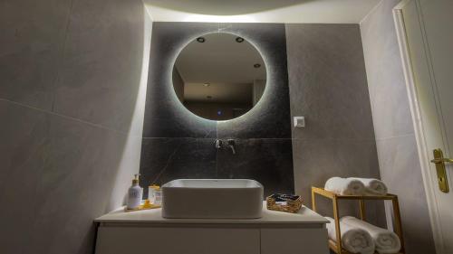 Delta Residence - Stylish Family Apartment