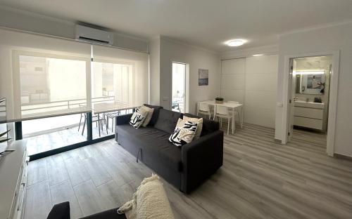 Quarteira Avenida Praia with Parking, 3 Min from Beach
