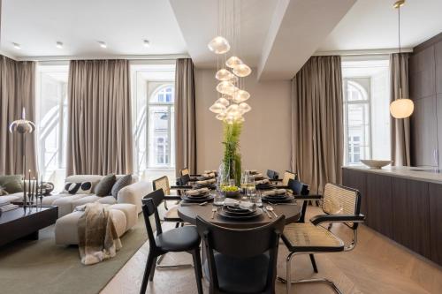 Luxury Residence for 10 in Prime Location