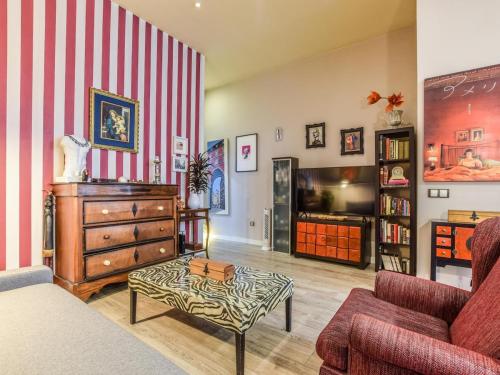Madrid Rio Spacious 2-Bed Apartment - Up to 6 Guests
