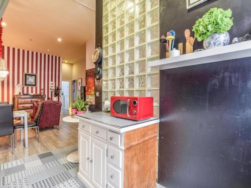 Madrid Rio Spacious 2-Bed Apartment - Up to 6 Guests