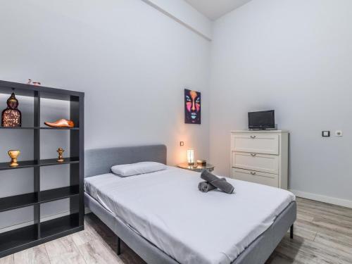 Madrid Rio Spacious 2-Bed Apartment - Up to 6 Guests