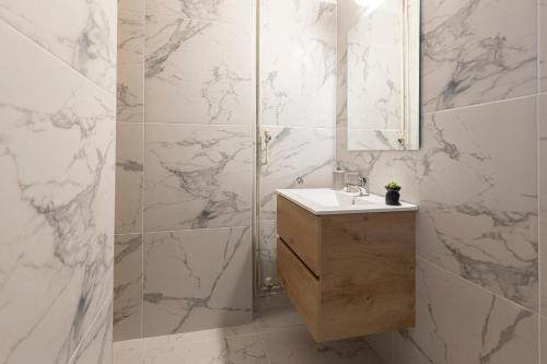 Luxury Vantage Apartment 3BR Spatial view