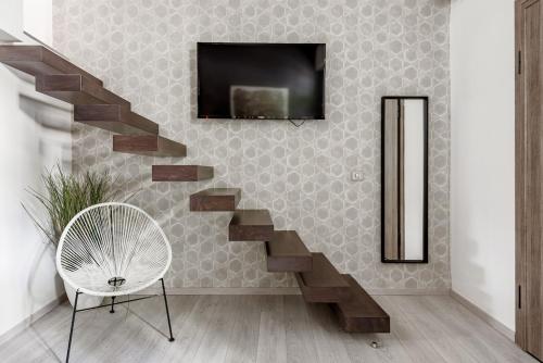 Luxury City Apartment 1 Min to Metro