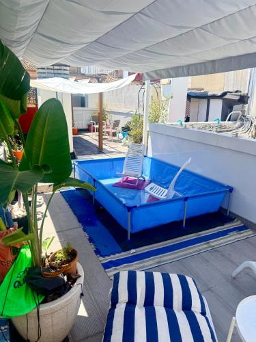 Habitación privada con Baño en un moderno y céntrico Atico en Ciutat Vella