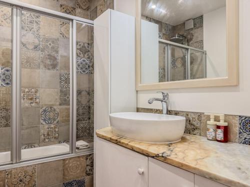 #409 Central Albufeira Getaway with Shared Pool