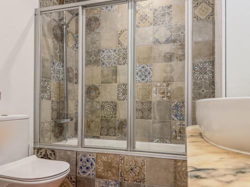 #409 Central Albufeira Getaway with Shared Pool