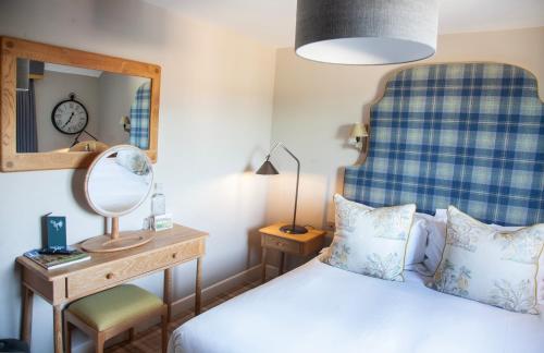 The Harcourt Arms — Bedroom