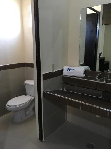 Phòng tắm tại Hotel Panamericano