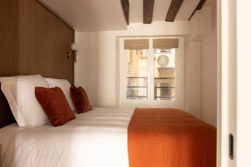 Bright 1BR 4P Apartment, AC, Opera