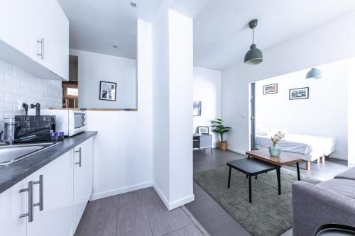 Stylish 4 stars Flat 5 min to Batignolles Park