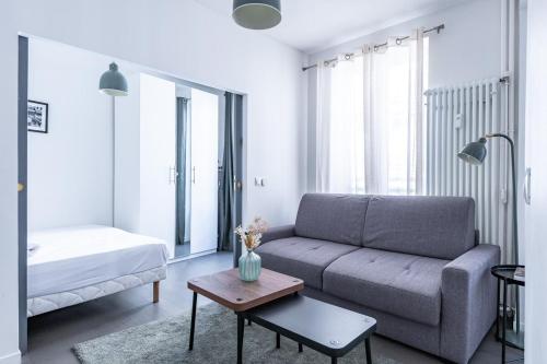 Stylish 4 stars Flat 5 min to Batignolles Park