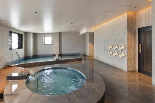 South Gate Hotel Okinawa Naha Tomari Port - Direct Access to Tomarin