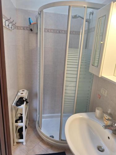 BNG11 Accogliente Bilocale con Balcone Vicino ai Navigli