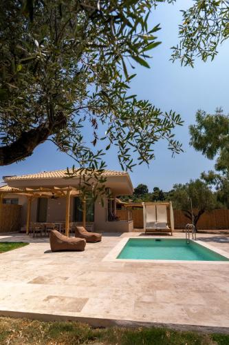 Terra Elea Luxury Pool Suite Aura