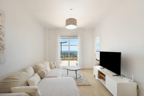Modern Apartment With Ocean Views
